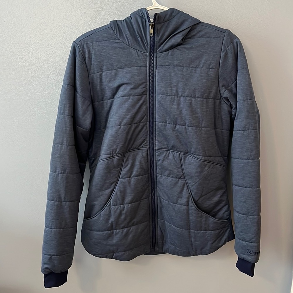 Hooded insulated jacket